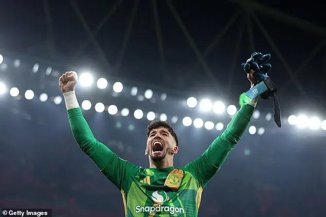 跟队:贝西克塔斯冬窗求购巴因迪尔曼联拒绝,今夏可能离队