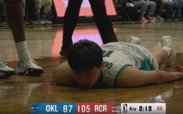 奇异果体育app-炸裂！大帽首轮16号秀！混音队友点评杨瀚森