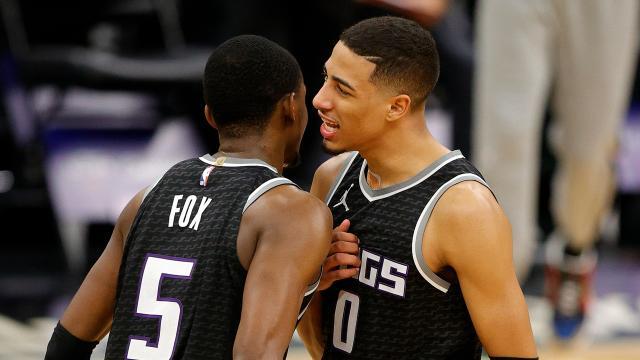 芒果体育官方网址-国王20岁新秀再次拯救球队 绿军主帅也是他的球迷