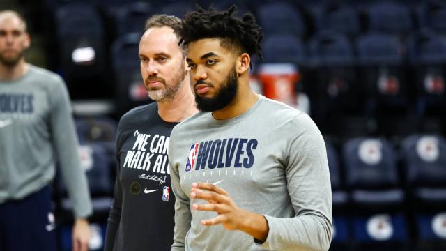 芒果体育官网首页-被新冠夺走母亲的唐斯，如今自己也要跟病毒对抗